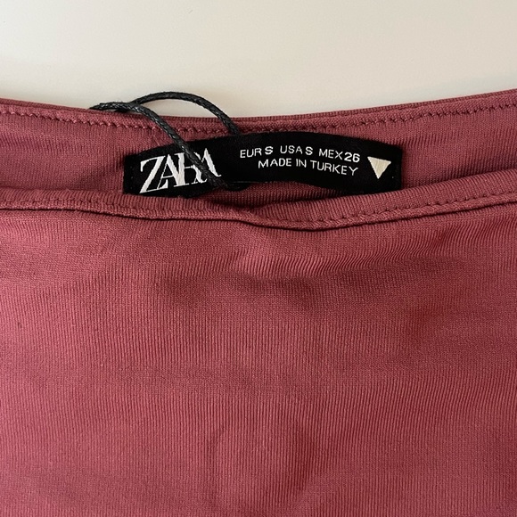 Mauve colored off the shoulder crop top - Picture 3 of 3